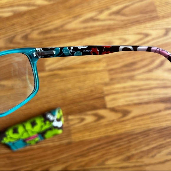 Vera Bradley Mariah Loa Glasses with Case 55-15-130 - Picture 4 of 10